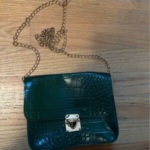 Green purse